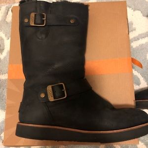 Ugg Sutter Black boot with buckles 8